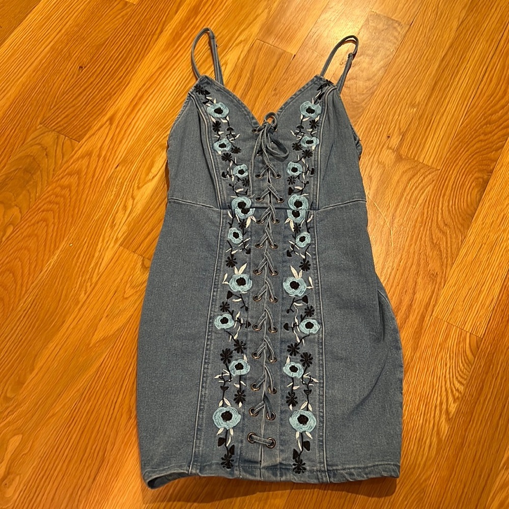 Adorable Jean Floral Dress.
